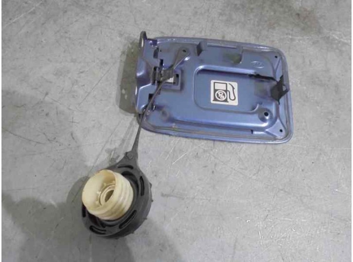 Recambio de tapa exterior combustible para kia sorento 2.4 16v cat referencia OEM IAM AZUL