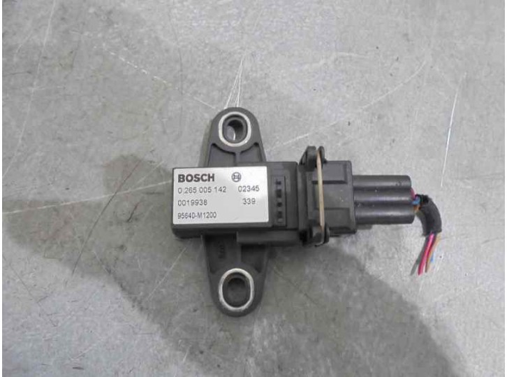 Recambio de sensor velocidad para kia sorento 2.4 16v cat referencia OEM IAM 95640M1200 0265005142 BOSCH