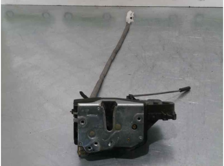 Recambio de cerradura puerta delantera derecha para bmw serie 3 berlina (e46) 320d referencia OEM IAM 7011244 7 PINES 4 PUERTAS