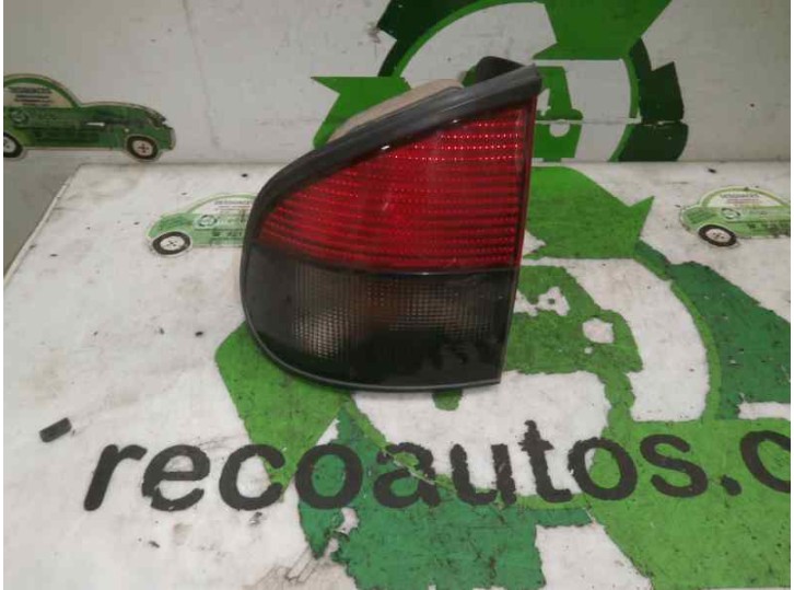 Recambio de piloto trasero izquierdo para renault safrane (b54) 2.2 cat referencia OEM IAM 7701035699 