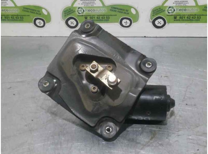 Replacement front wiper motor for Volvo S40 sedan 1.8i OEM IAM reference 0390241170 BOSCH
