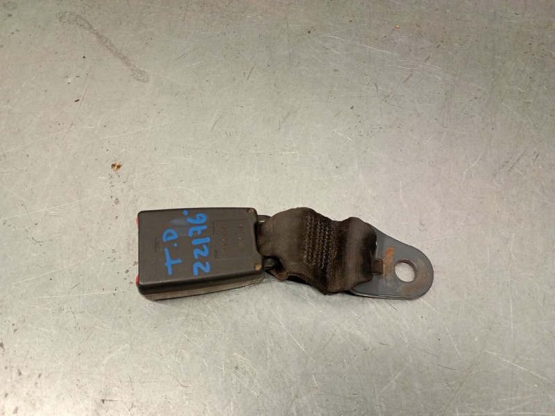 Recambio de enganche cinturon para peugeot partner monospace (5_, g_) 1.6 hdi 75 referencia OEM IAM 33033295  