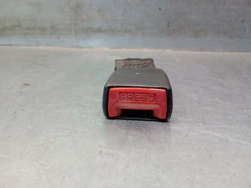 Recambio de enganche cinturon para peugeot partner monospace (5_, g_) 1.6 hdi 75 referencia OEM IAM 33033295  
