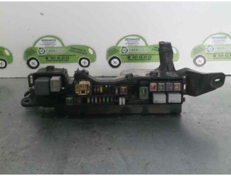 Recambio de caja reles / fusibles para toyota avensis berlina (t25) 2.0 d4-d executive berlina (5-ptas.) referencia OEM IAM 9008