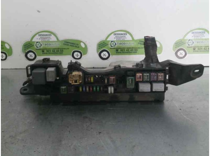 Recambio de caja reles / fusibles para toyota avensis berlina (t25) 2.0 d4-d executive berlina (5-ptas.) referencia OEM IAM 9008