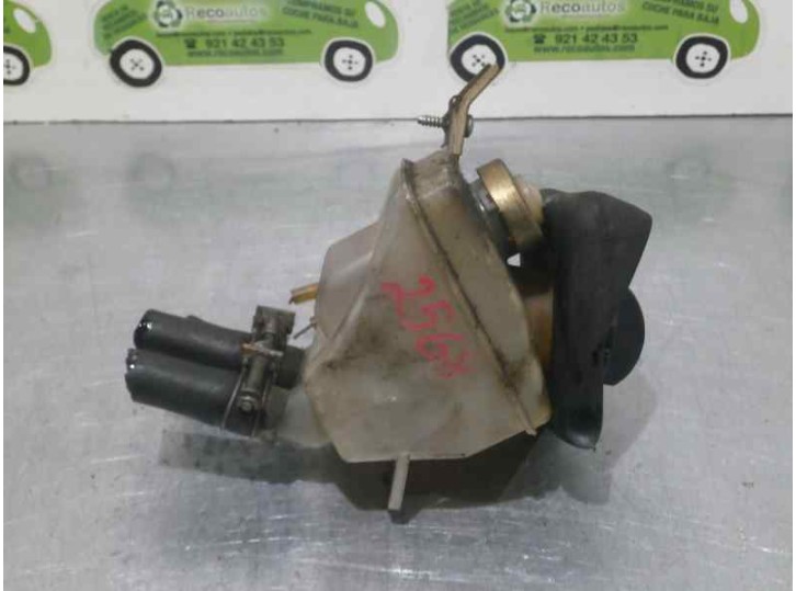 Replacement power steering reservoir for Nissan Trade 3.0 diesel OEM IAM reference 