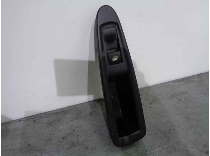 Replacement rear left window switch for Citroën C4 Saloon Collection OEM IAM reference 9650912777 