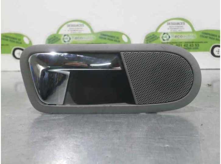 Recambio de maneta interior trasera derecha para ford galaxy (vy) ghia referencia OEM IAM YM21A24648DAW CAJA 1 