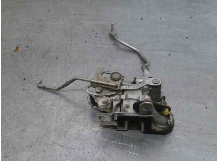 Replacement front right door lock for Hyundai H1 2.5 CRDi CAT OEM IAM reference 814204A000 4 DOORS