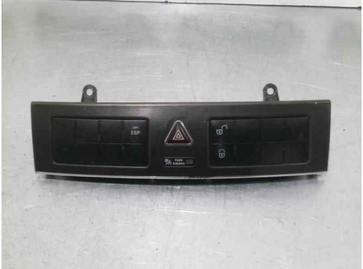 Recambio de warning para mercedes-benz clase c (w203) sportcoupe 2.2 cdi cat referencia OEM IAM 2038702510 33634902 