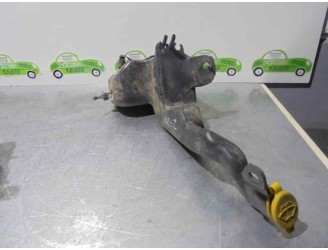 Replacement windshield washer reservoir for Opel Astra GTC 1.7 16V CDTI OEM IAM reference 