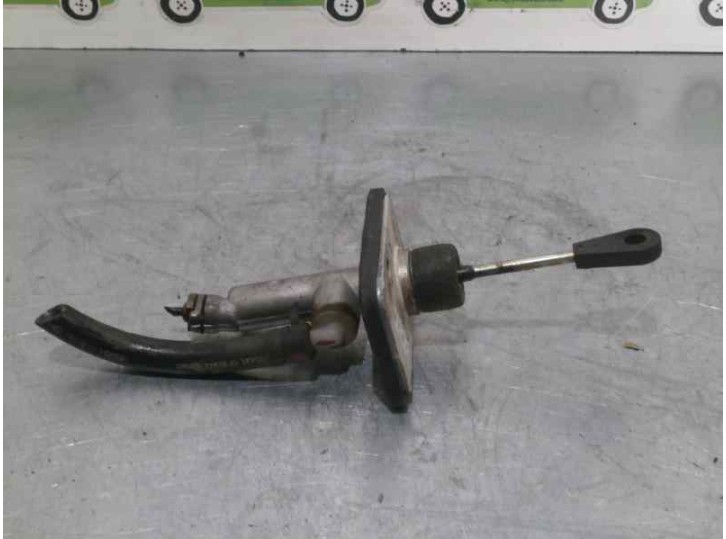 Recambio de bomba embrague para hyundai i30 1.6 crdi cat referencia OEM IAM 