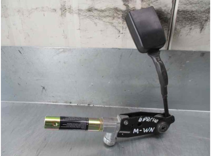 Recambio de pretensor delantero derecho para ford escort berl./turnier 1.8 turbodiesel cat referencia OEM IAM 95ABA61208CA 08131