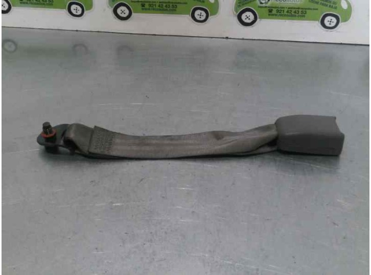 Recambio de enganche cinturon para kia carens 2.0 turbodiesel cat referencia OEM IAM   5 PUERTAS