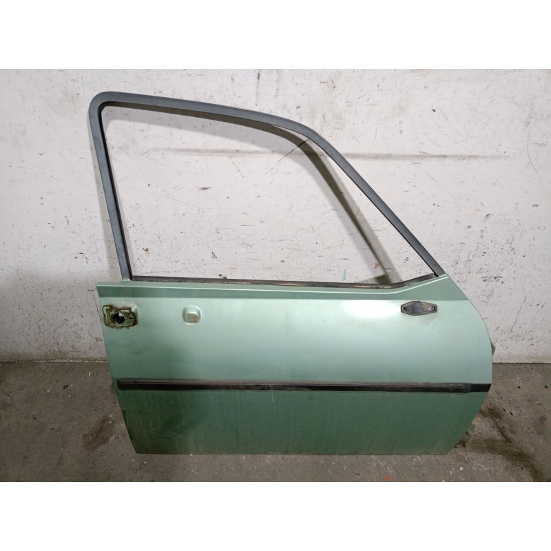 Recambio de puerta delantera derecha para renault 12 familiar gtl 847-98 referencia OEM IAM   