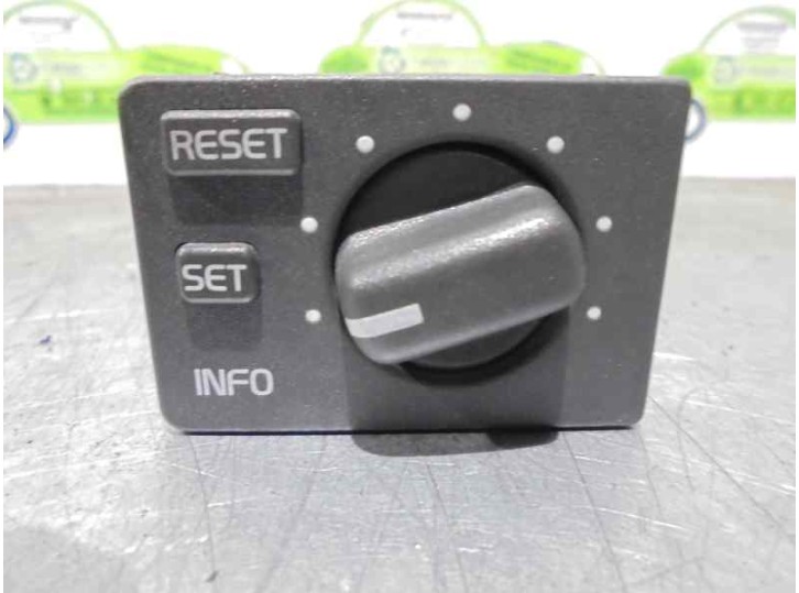 Recambio de mando para volvo s40 berlina 1.8i referencia OEM IAM 30857598C 