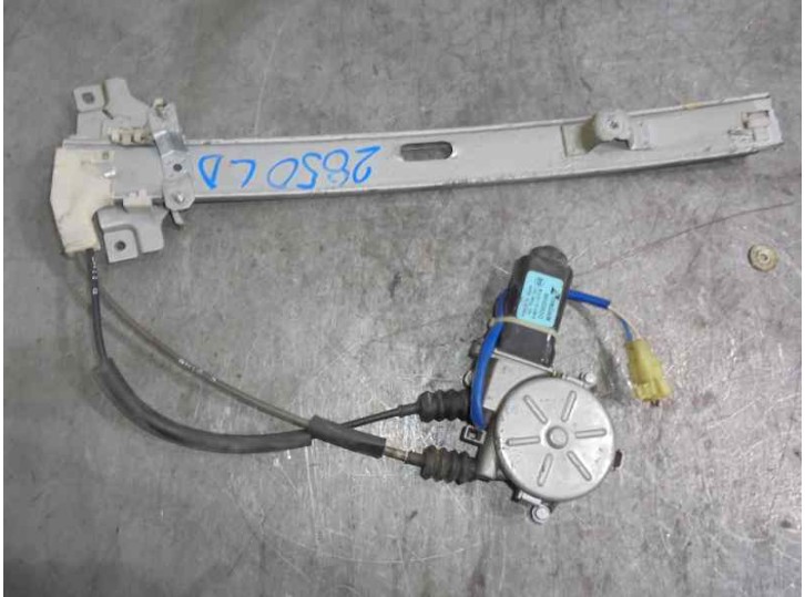 Recambio de elevalunas delantero derecho para kia clarus 2.0 cat referencia OEM IAM WH036D0 2 PINES 2 PUERTAS