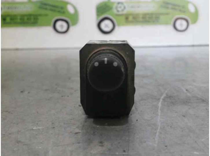 Replacement mirror control switch for Suzuki Swift Sedan (MZ) Rock am Ring (3-door) OEM IAM reference 62J000618T 