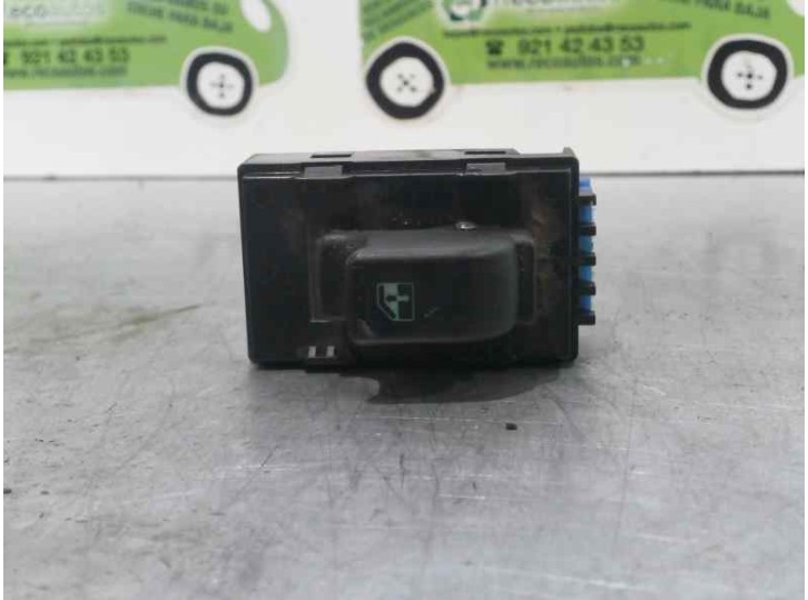 Recambio de mando elevalunas trasero izquierdo para hyundai xg 3.5 v6 gls referencia OEM IAM 9358039XXX 