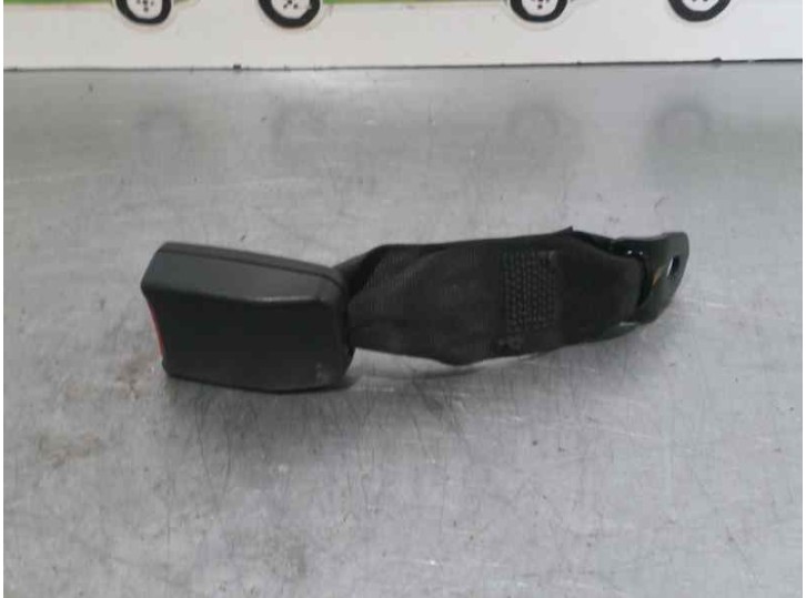 Replacement seat belt buckle for Hyundai XG 3.5 V6 GLS OEM IAM reference 4 DOORS