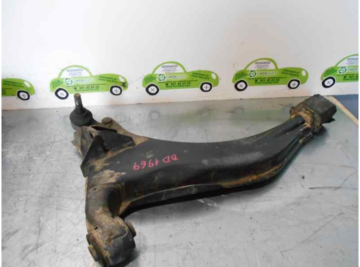 Replacement front right lower suspension arm for Nissan Vanette Cargo 1.6 OEM IAM reference 
