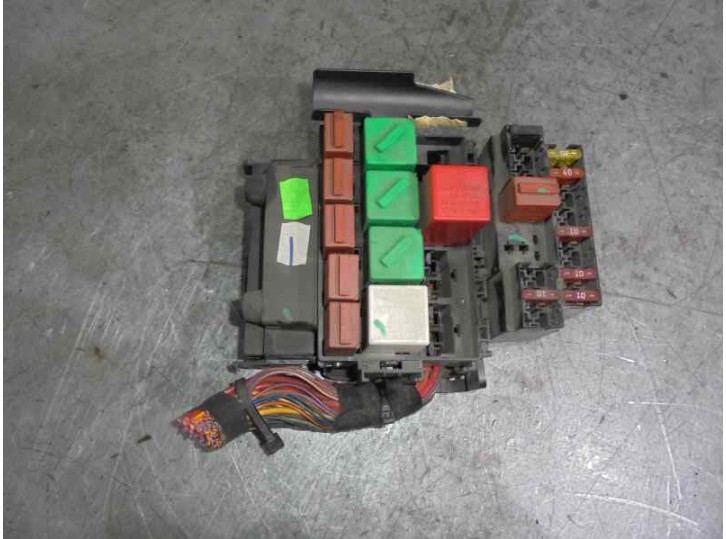 Recambio de caja reles / fusibles para ford ka (ccq) 1.3 cat referencia OEM IAM 94FG14A073AA 94FG14A074AB 