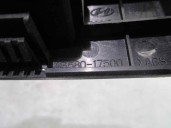 Replacement rear left window regulator switch for Hyundai Matrix (FC) 1.8 CAT OEM IAM reference 9358017500 