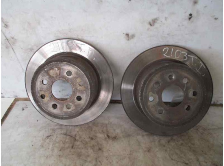 Recambio de disco freno trasero para opel calibra 2.0 cat referencia OEM IAM 