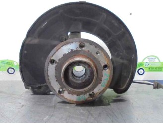 Recambio de mangueta delantera derecha para volvo v70 familiar 2.0 cat referencia OEM IAM   