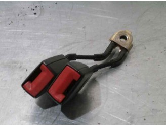Recambio de enganche cinturon para volkswagen bora berlina (1j2) 1.9 tdi referencia OEM IAM 1J0857480C 1J0857480C 4 PUERTAS