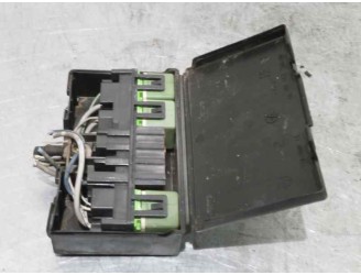 Recambio de caja reles / fusibles para citroën c5 berlina 2.0 hdi sx referencia OEM IAM 16268377 