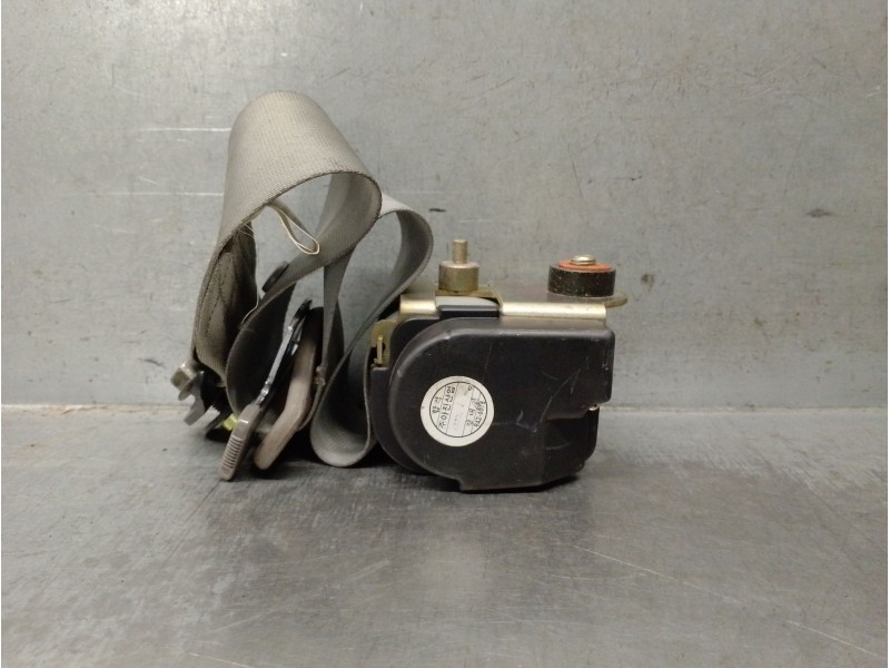 Recambio de cinturon seguridad trasero derecho para kia pride station wagon 1.3 referencia OEM IAM KK10257710A04 0428080 
