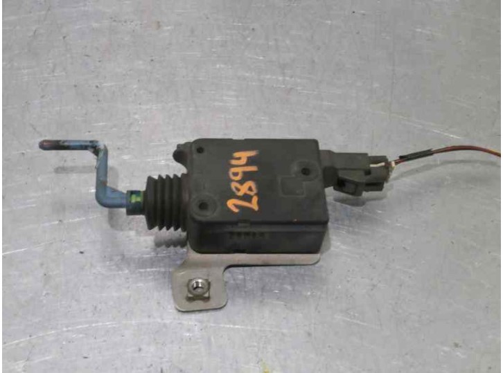 Recambio de motor tapa deposito combustible para opel tigra 1.4 16v referencia OEM IAM 