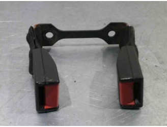 Recambio de enganche cinturon para opel tigra 1.4 16v referencia OEM IAM 90389749 TRA CENTRAL 3 PUERTAS