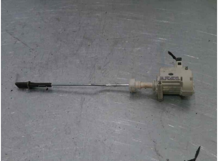 Recambio de motor tapa deposito combustible para volkswagen golf v berlina (1k1) 1.4 16v referencia OEM IAM 1K6810773 D22683B095