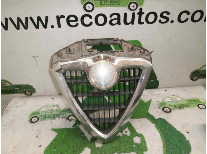 Recambio de rejilla delantera para alfa romeo 156 (116) 1.9 jtd cat referencia OEM IAM 15601739B 