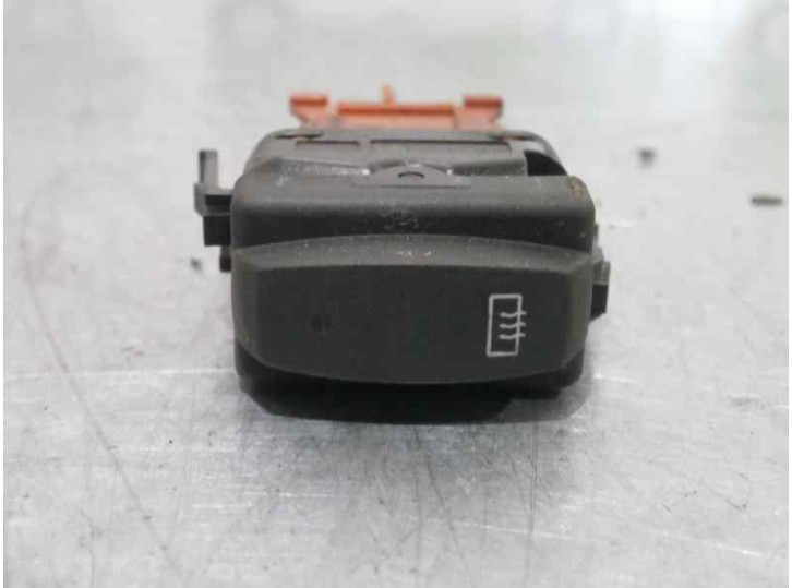 Replacement rear window button for Opel Vivaro 2.5 DTi / CDTi CAT (G9U-730 / LJ9) OEM IAM reference 