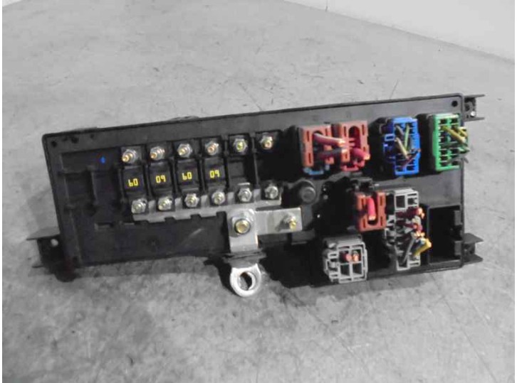 Recambio de caja reles / fusibles para volvo s60 berlina 2.4 cat referencia OEM IAM 9452993 518322110 