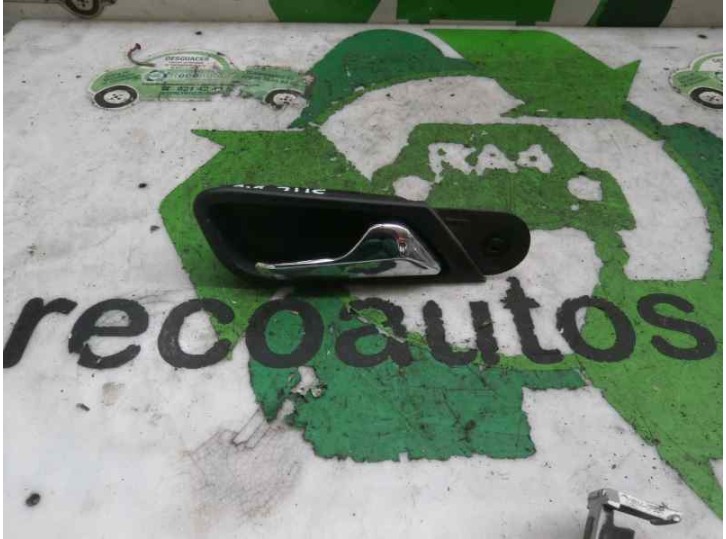 Recambio de maneta interior delantera derecha para mercedes-benz clase clk (w208) coupe 230 compressor (208.347) referencia OEM 