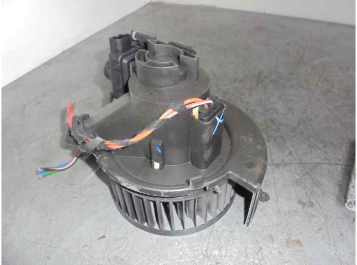 Recambio de motor calefaccion para opel zafira a 1.6 16v referencia OEM IAM 90437892 T600 BEHR