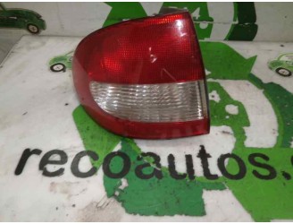 Recambio de piloto trasero izquierdo para renault megane i fase 2 classic (la..) 1.6 referencia OEM IAM 7700428058 DE ALETA 4 PU