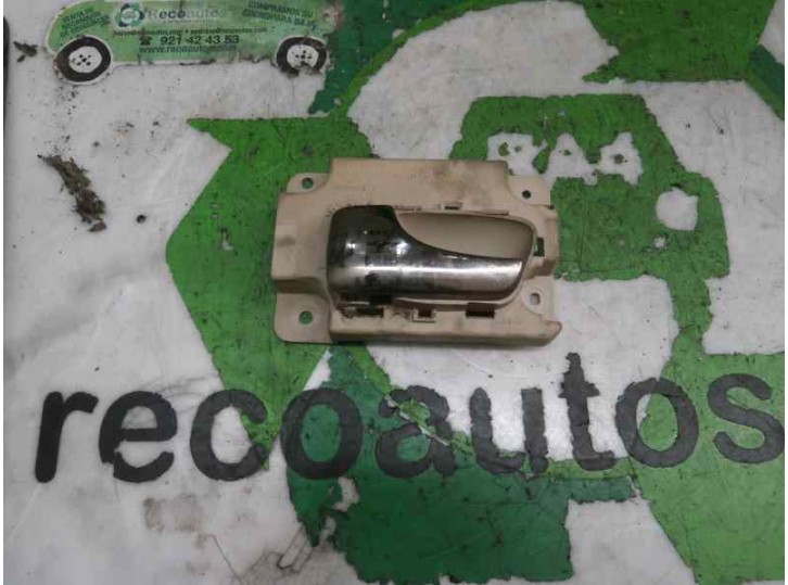 Recambio de maneta interior trasera izquierda para volvo v70 familiar 2.0 cat referencia OEM IAM CAJA 6 