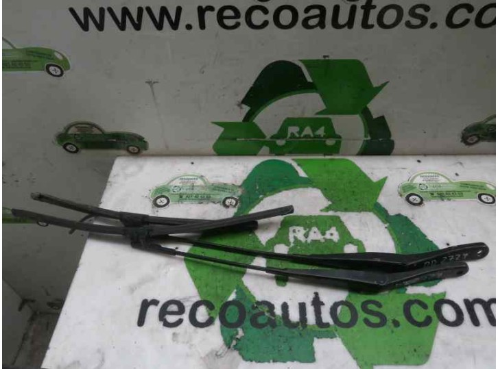 Recambio de brazo limpia delantero derecho para opel astra gtc 1.7 16v cdti referencia OEM IAM 