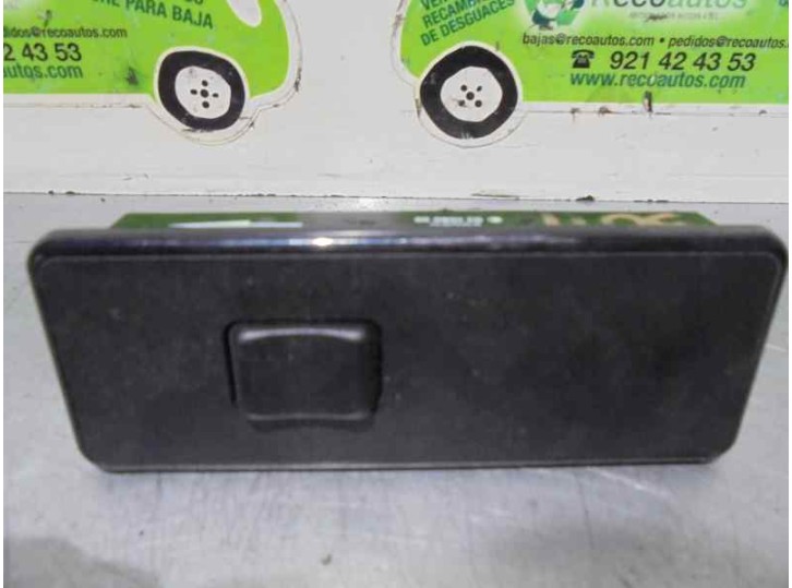 Recambio de mando elevalunas delantero derecho para volvo serie 460 1.8 referencia OEM IAM 467827 