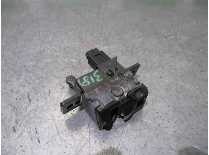 Recambio de cerradura maletero / porton para bmw serie 5 berlina (e34) 525td referencia OEM IAM   4 PUERTAS