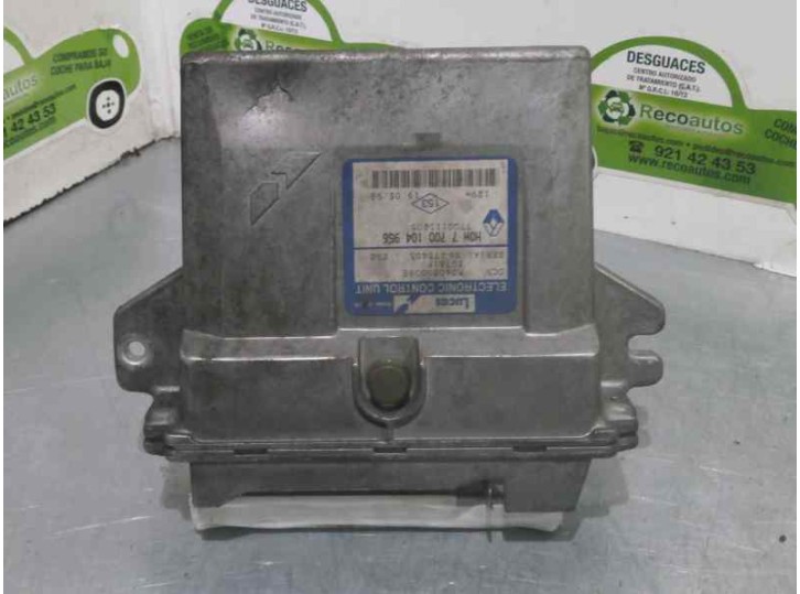 Recambio de centralita motor uce para renault clio ii fase i (b/cbo) 1.9 diesel referencia OEM IAM 7700104956 R04080009E LUCAS