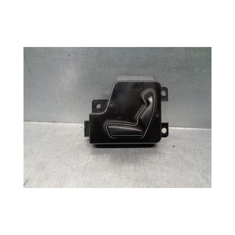 Recambio de mando asiento derecho para kia opirus 3.5 v6 cat referencia OEM IAM 889913F002  