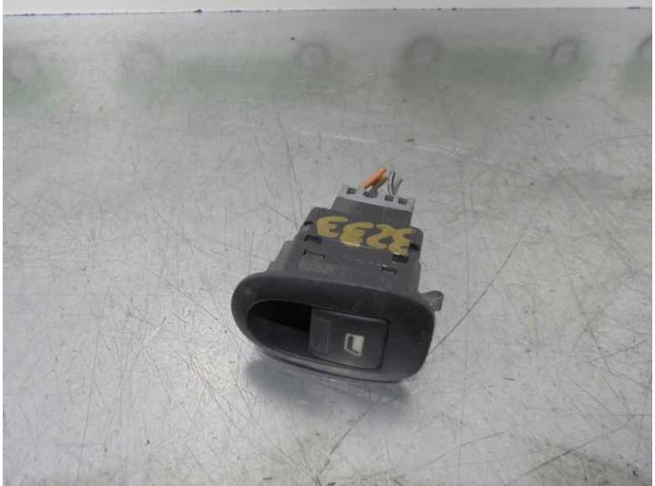 Replacement rear left window regulator switch for Peugeot 406 Berlina (S1/S2) 2.0 16V CAT OEM IAM reference 6552KQ 