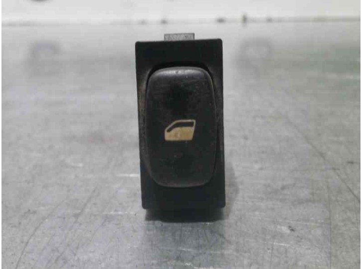 Replacement rear right window regulator switch for Peugeot 307 (s1) xt OEM IAM reference 96360166XT 
