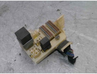 Recambio de caja reles / fusibles para mitsubishi space star (dg0) 1.3 cat referencia OEM IAM   